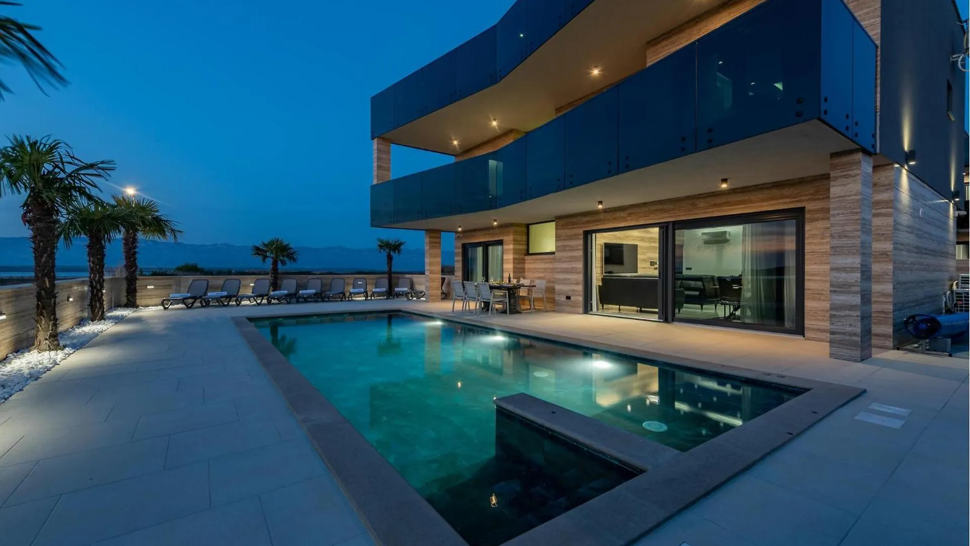 5 Bedroom Beautiful Home In Privlaka Privlaka (Zadar)